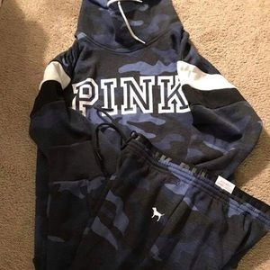 Large Victoria’s Secret Pink outfit, brand new